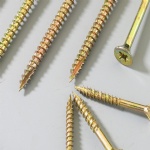 SERRATED CHIPBOARD SCREW